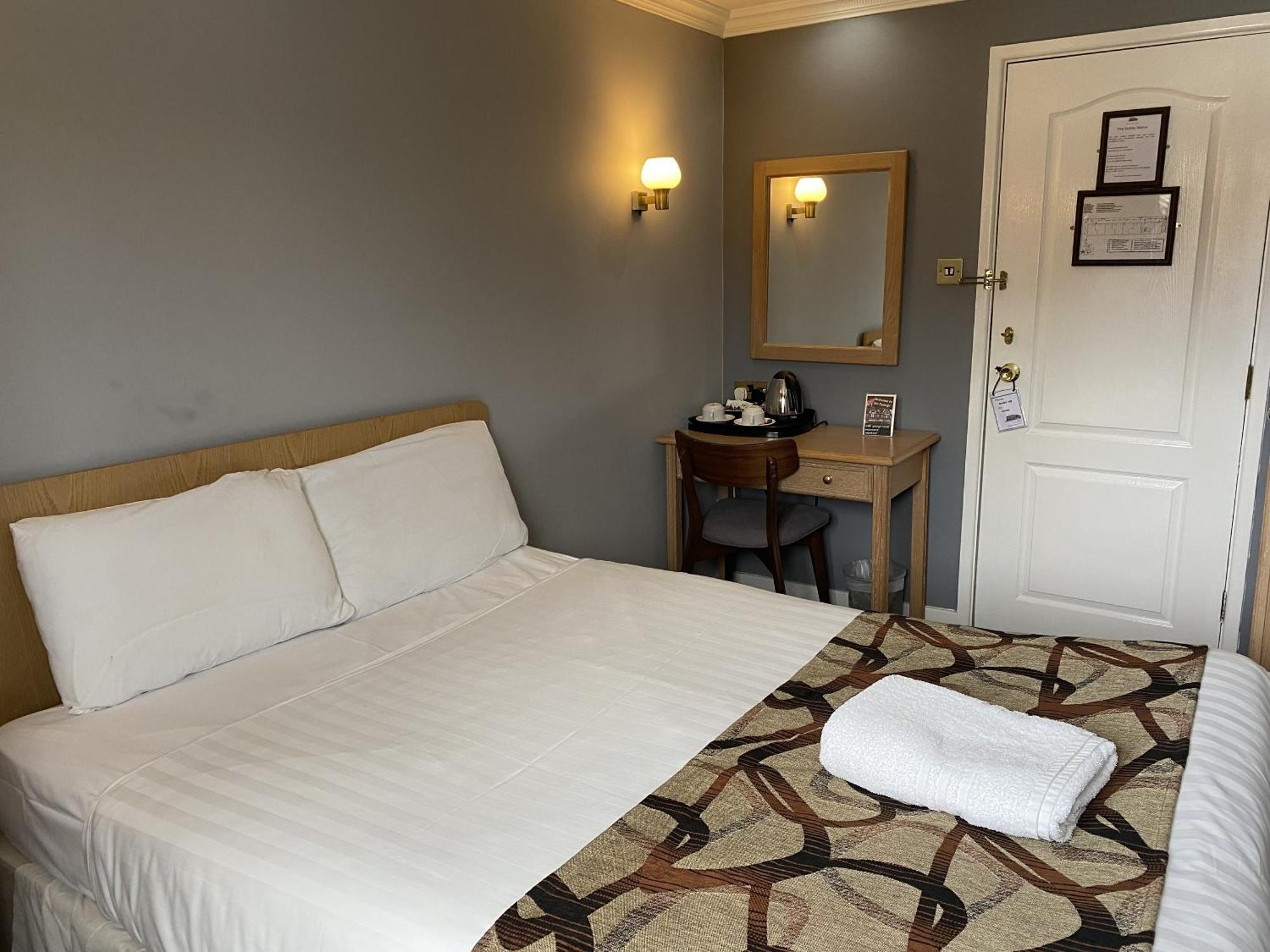 The George Hotel Pangbourne Eksteriør billede