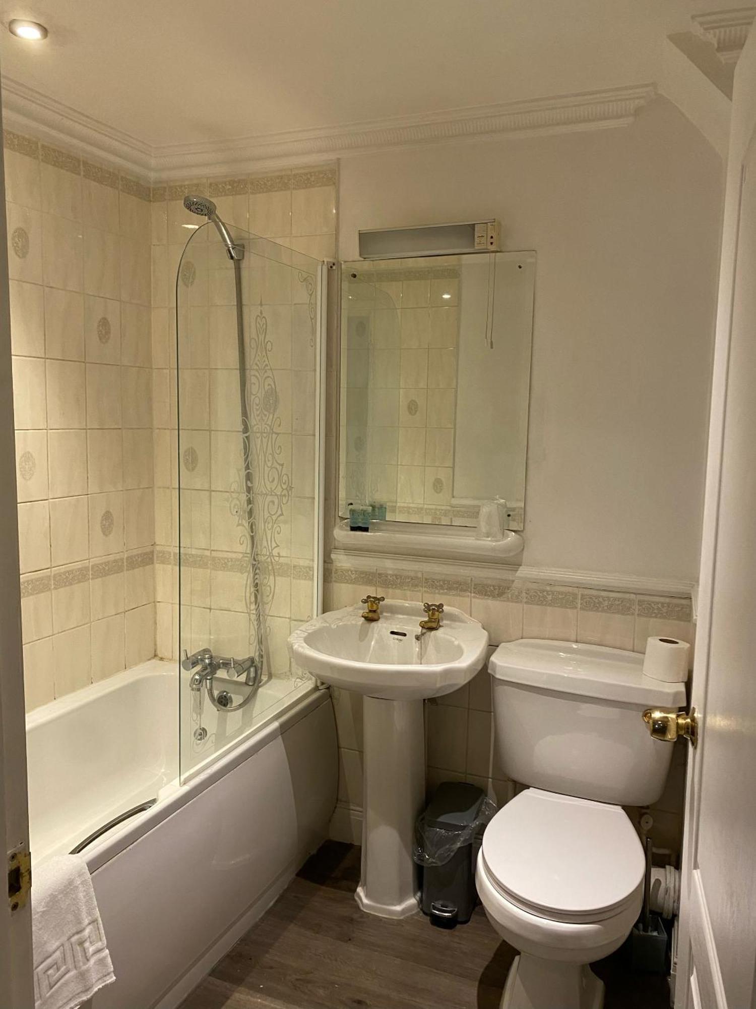 The George Hotel Pangbourne Eksteriør billede