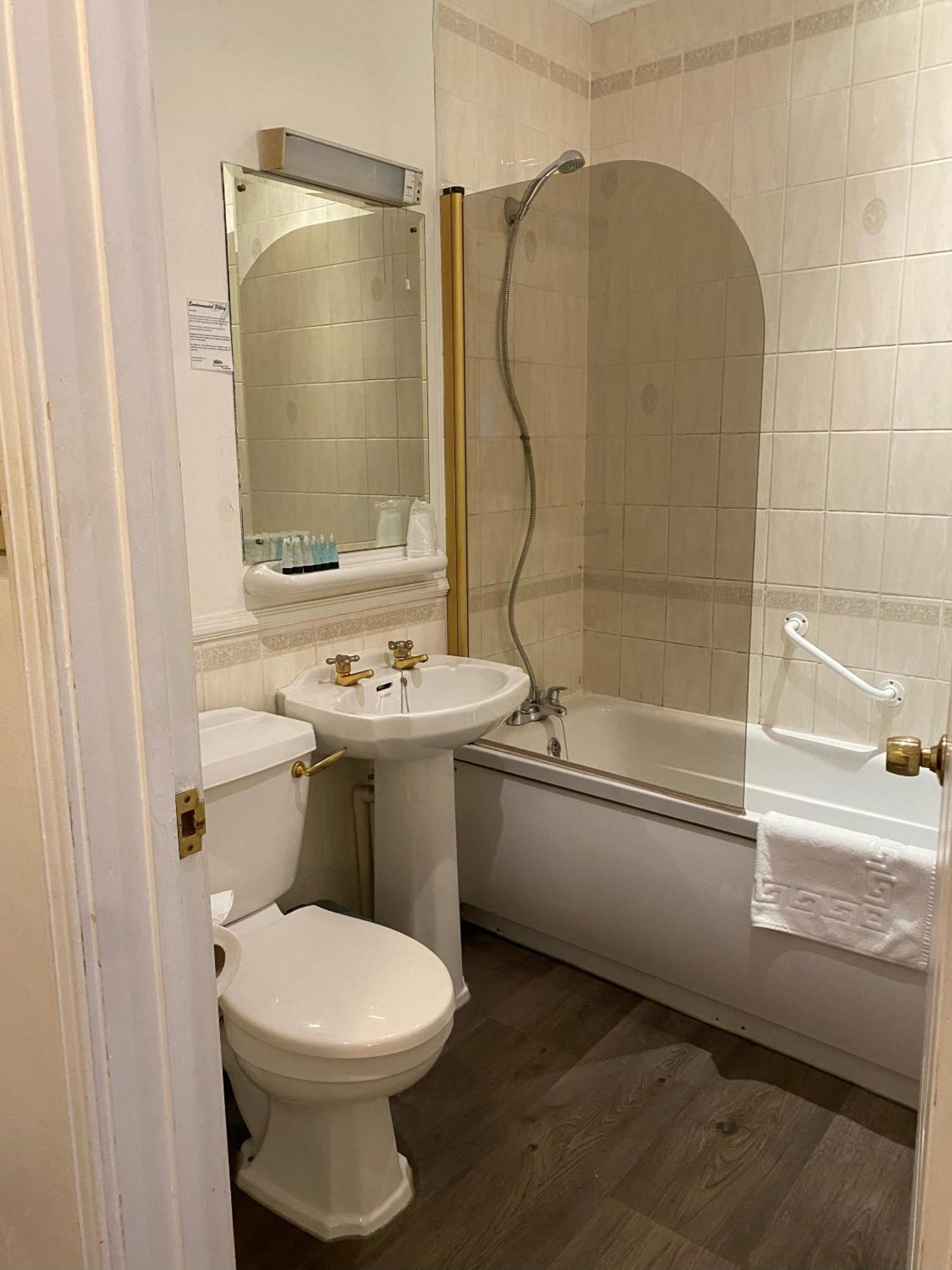The George Hotel Pangbourne Eksteriør billede