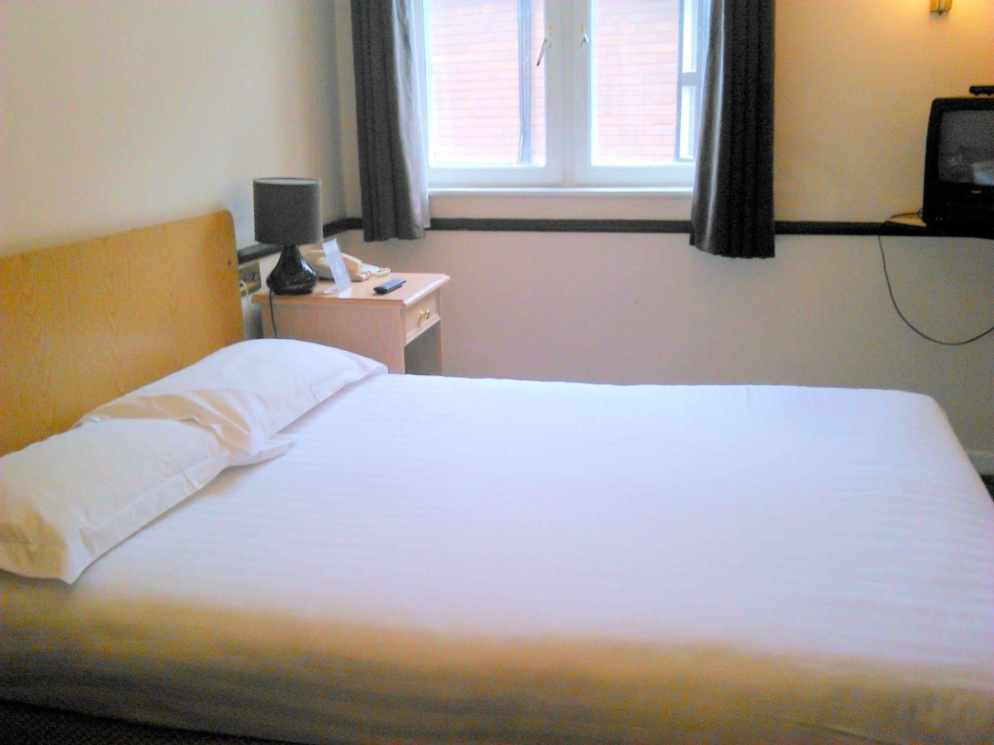 The George Hotel Pangbourne Eksteriør billede